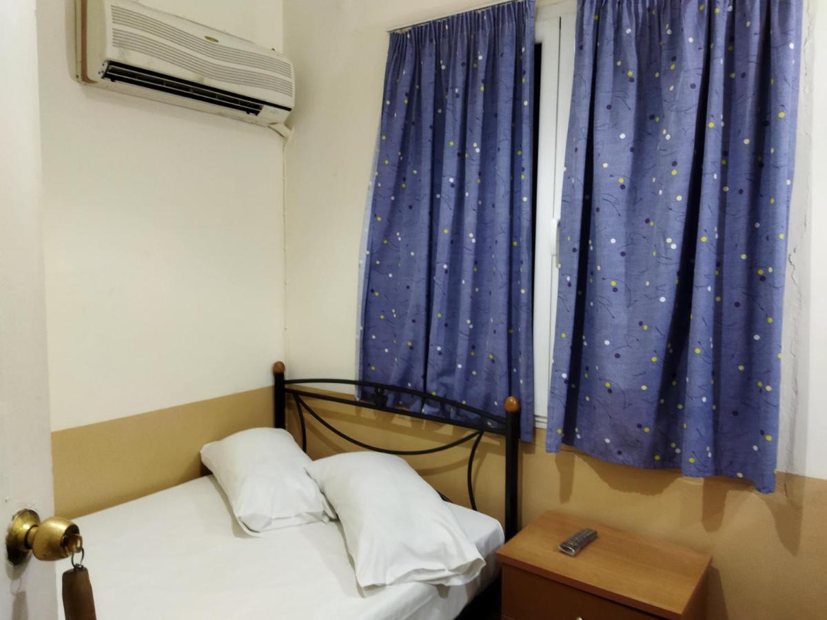 San Remo Hostel Athen Exterior foto